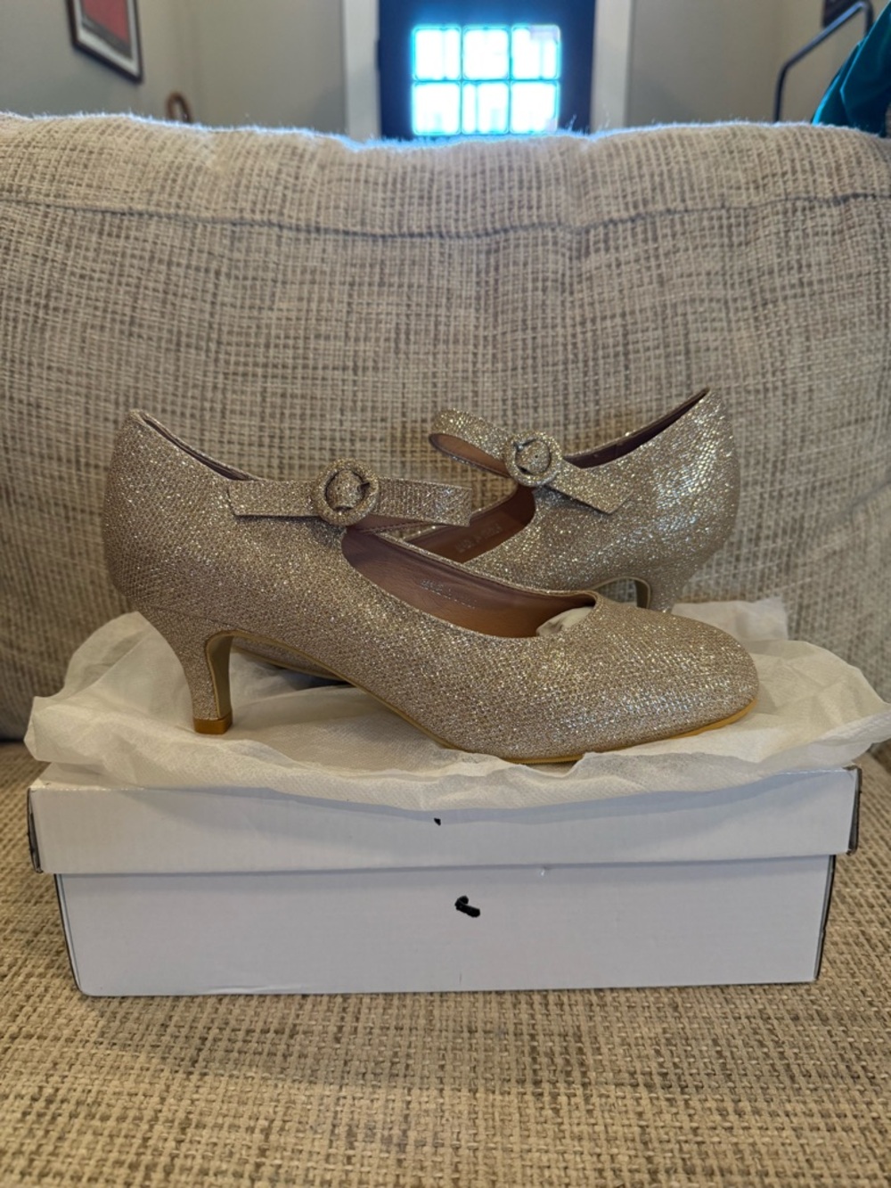Women's Glitter Mary Jane Pumps in Gold